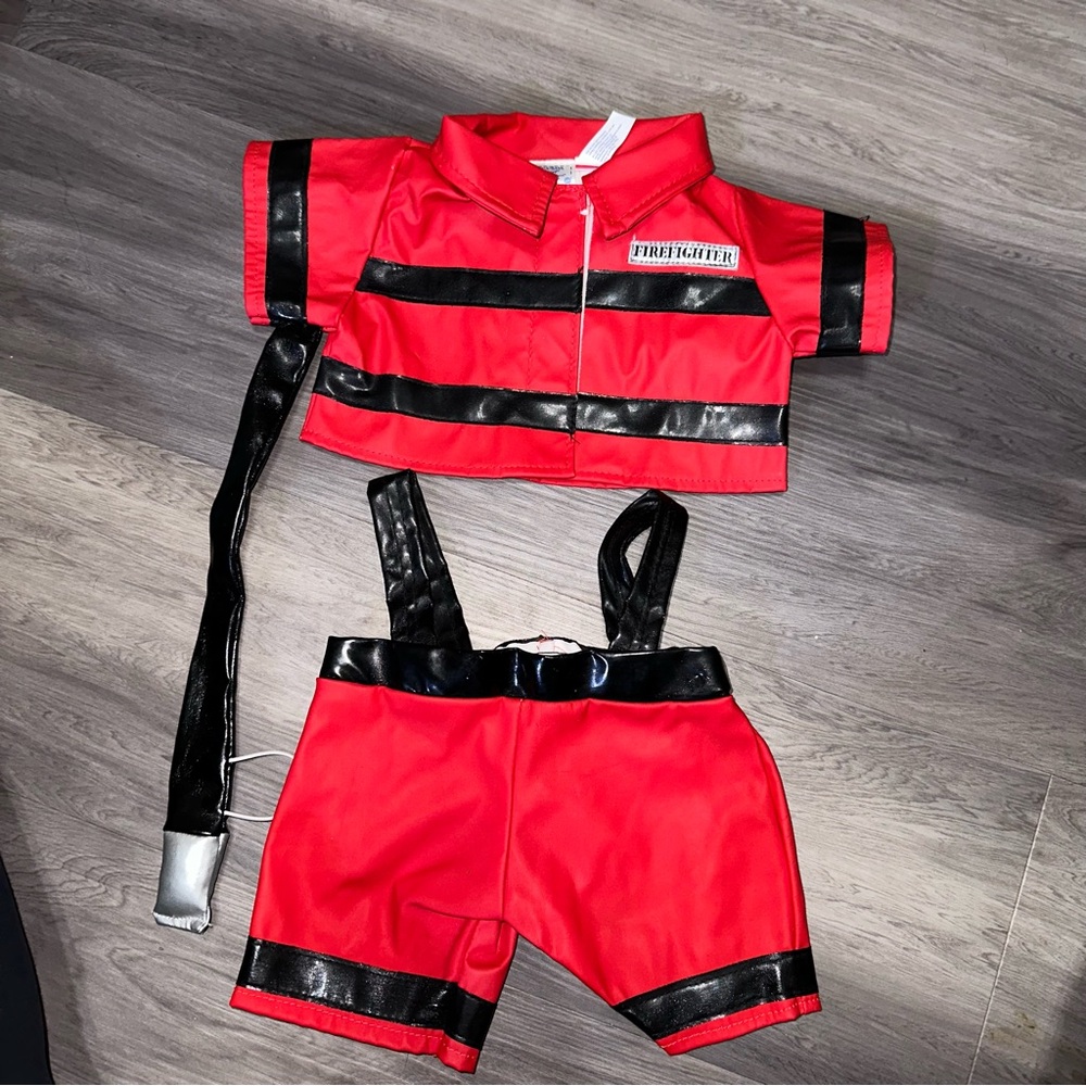Build a Bear Workshop BABW Red FIREFIGHTER OUTFIT WITH ATTACHED HOSE Shirt Pants